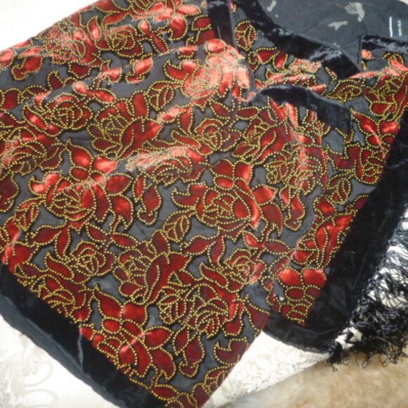 Elegant 100% Silk Burnout Velvet Scarf – Red Roses, Tassels, Perfect Gift - Picture 3 of 12